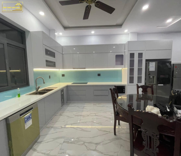 TỦ BẾP NHỰA PICOMAT PHỦ ACRYLIC TBA001